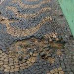 Prefeitura realiza reparos na calçadinha da Escola Adalgisa em Araras, SP