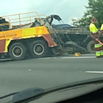Carreta tomba na subida da carioba em Americana, SP