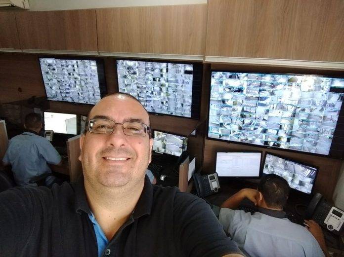 1d1a1a30-e917-4691-aed7-b34124a7833f