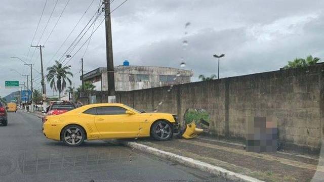 camaro-destruido-pg