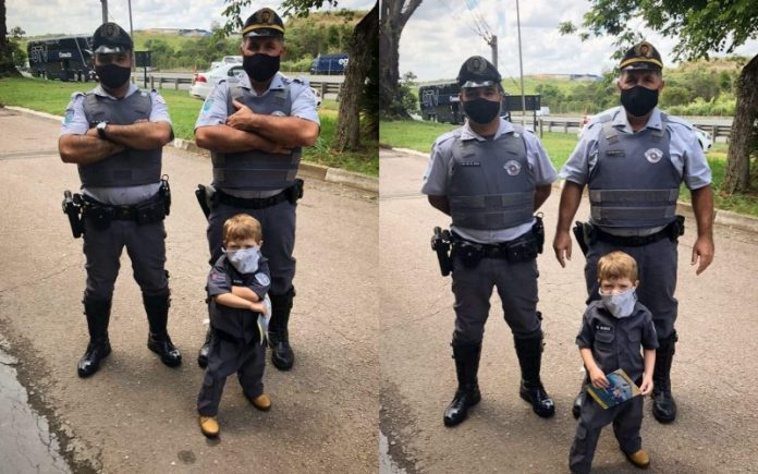 c3b2706c-98b9-4038-9e82-c98135aac9e9-side