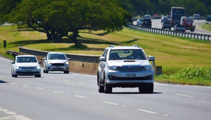 Pedestre morre atropelado na Rodovia dos Bandeirantes em Campinas, SP