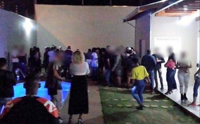 festa-clandestina-reuniu-mais-de-200-pessoas