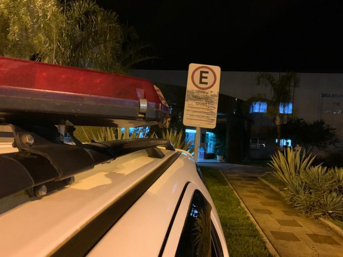 8833083a-b0b6-460b-9dd8-b14e612e4faf