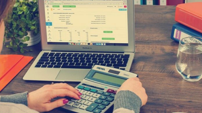 0e61e116-bookkeeping-615384_1280-800x450