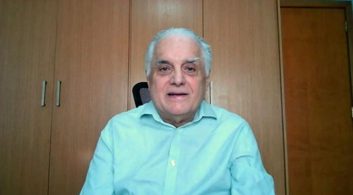 “Isso nunca existiu”, diz epidemiologista da USP sobre prescrição para vacinas